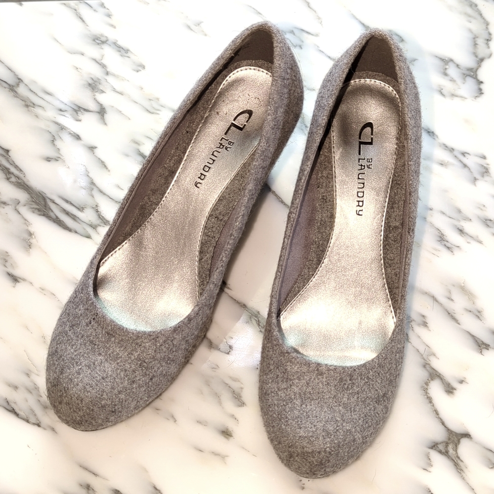 CL by Laundry Nima gray wedge 8m